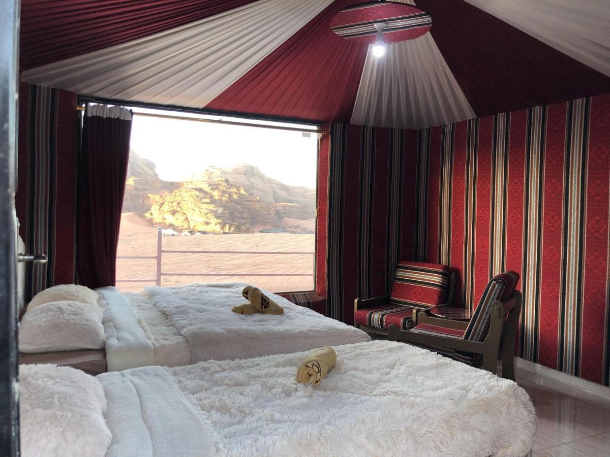 Desert Island Camp Wadi Rum Exteriör bild