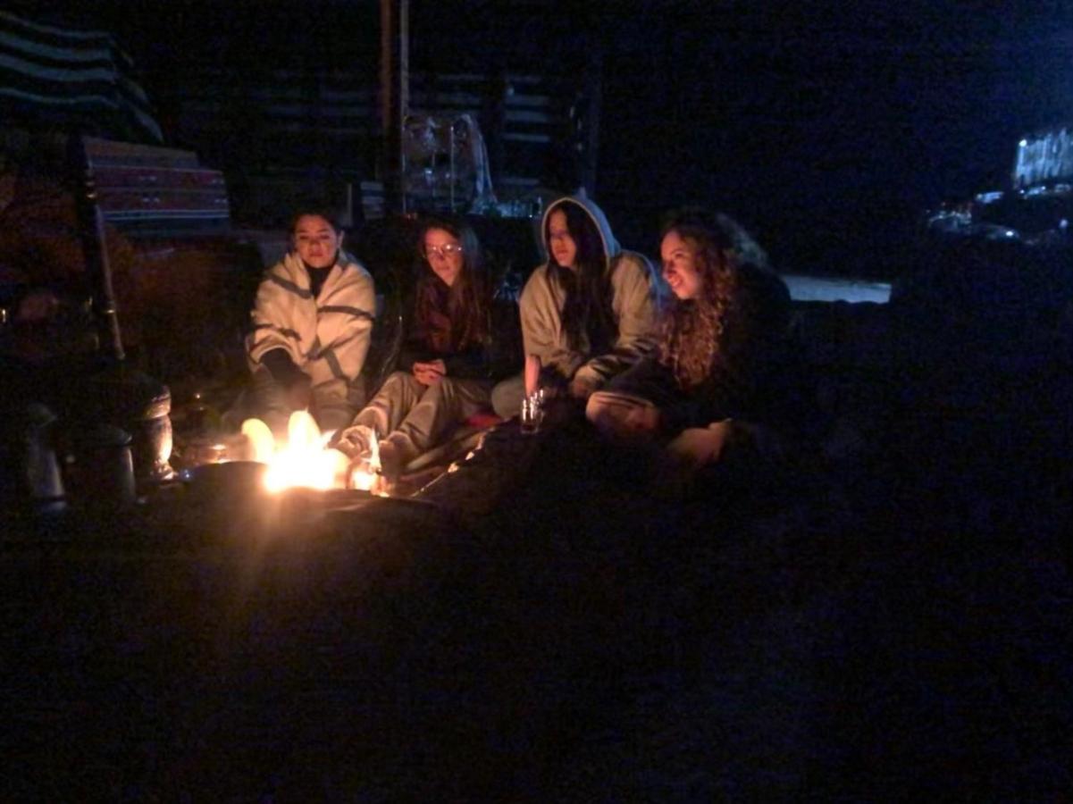 Desert Island Camp Wadi Rum Exteriör bild