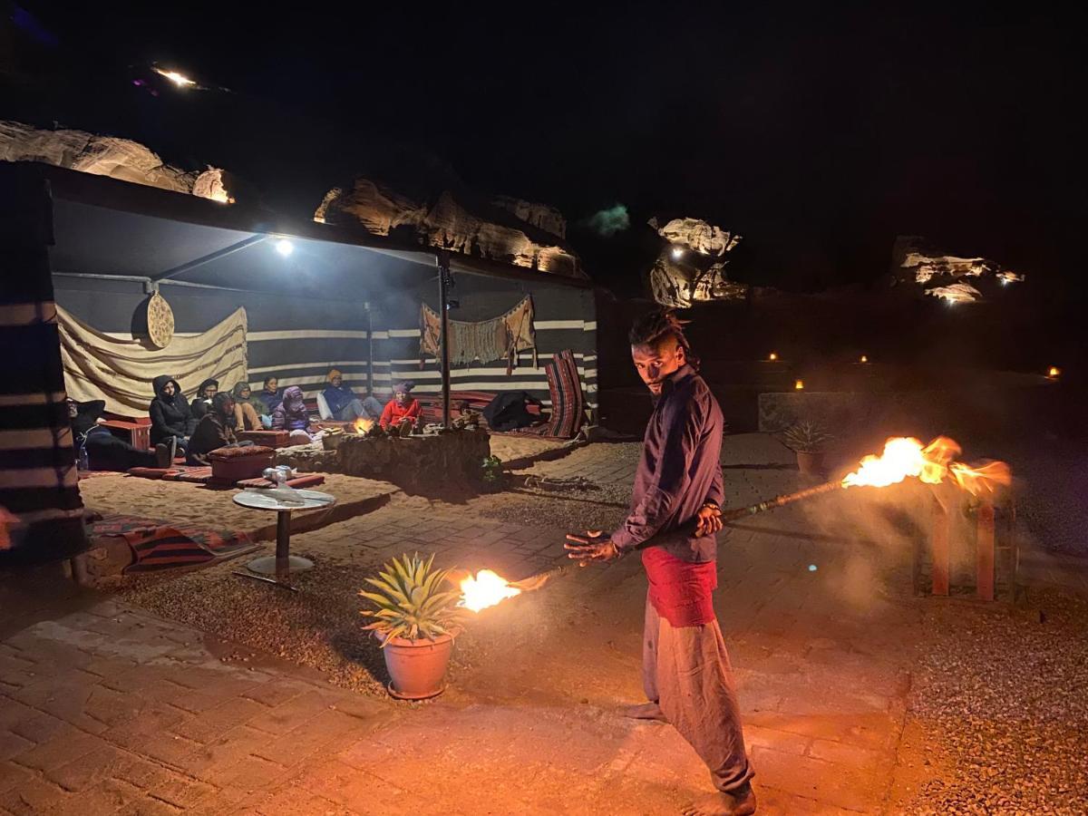 Desert Island Camp Wadi Rum Exteriör bild