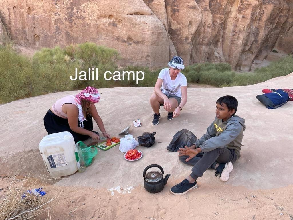 Desert Island Camp Wadi Rum Exteriör bild
