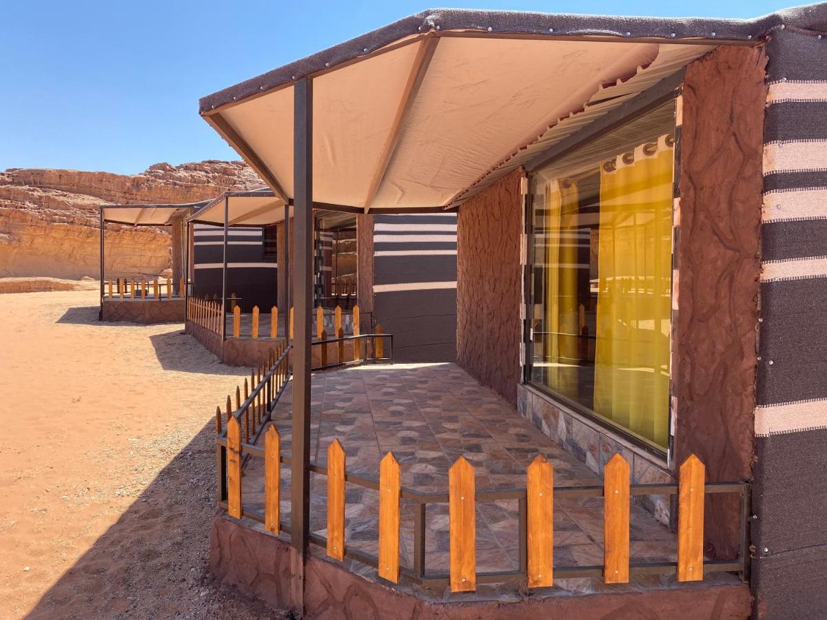 Desert Island Camp Wadi Rum Exteriör bild