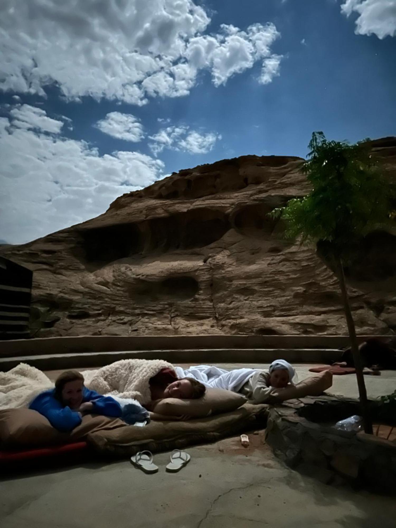 Desert Island Camp Wadi Rum Exteriör bild